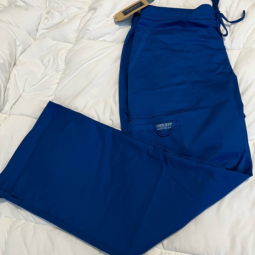 Cherokee workwear modern classic